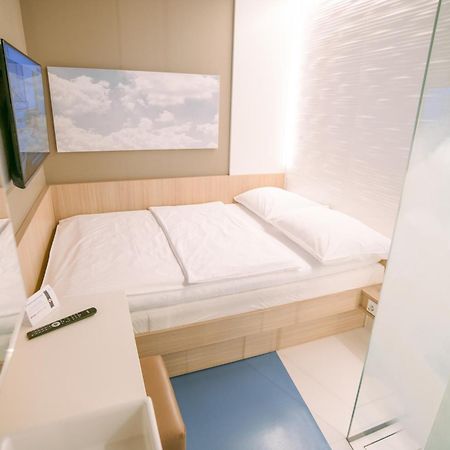 My Cloud Transit Hotel - Guests With International Flight Only! فرانكفورت المظهر الخارجي الصورة