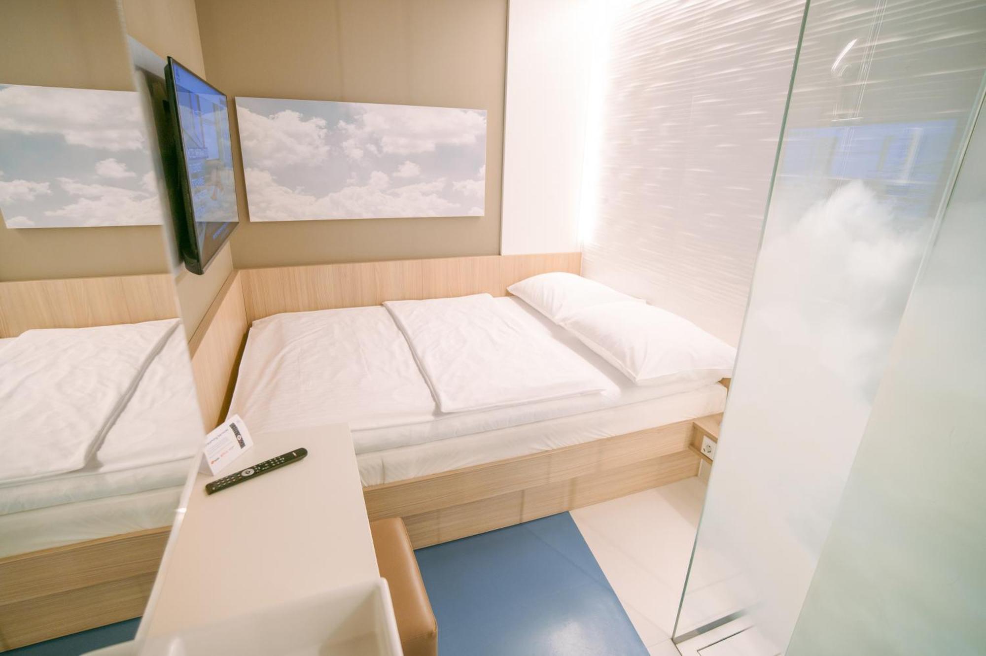 My Cloud Transit Hotel - Guests With International Flight Only! فرانكفورت المظهر الخارجي الصورة
